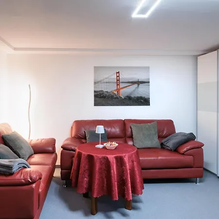 Am Waldrand Apartman Radis